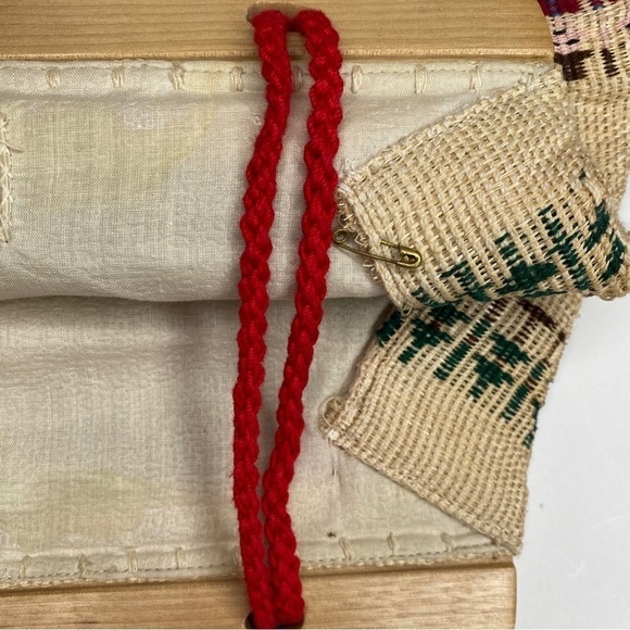 Vintage Hand Woven And Wood Purse by Dorothy Fitzgerald - Picture 6 of 10